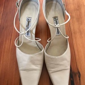 Women soft leather heels . Comfortable and classy